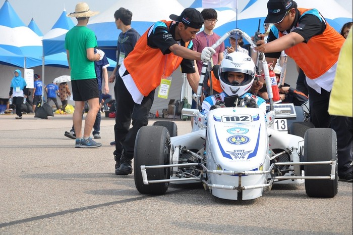 Top! Mobil Listrik dan Hybrid Mahasiswa Indonesia Berjaya di Korea