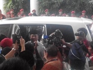 Usai Pidato di Tanwir Muhammadiyah, Prabowo Disambut Meriah Sampai Mobil
