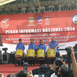 Pekan Informasi Nasional 2014 Dibuka di Padang