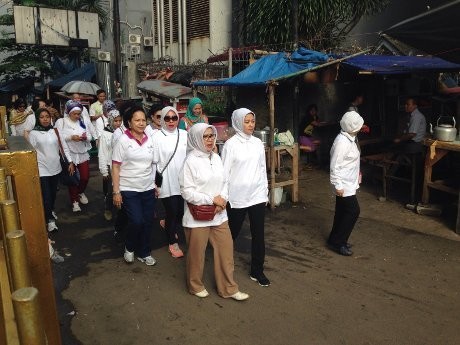 Ketika Istri JK dan Cak Imin Berbelanja di Pasar Cikini