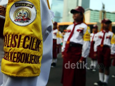 Aksi Polisi Cilik di Car Free Day