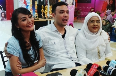 Sandy Tumiwa Mualaf, Tessa Kaunang Ikhlas