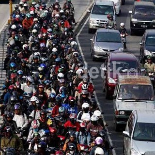 Wamenhub: Mau Larang Sepeda Motor, Harus Ada Transportasi Massal Memadai