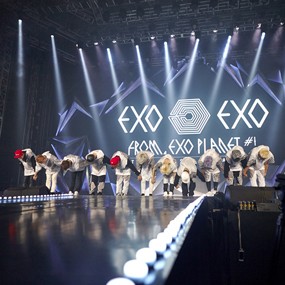 Konser Perdana EXO di Seoul Kumpulkan 42 Ribu Fans