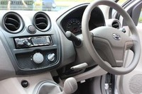 Jajal Kehandalan Mobil Murah Datsun di Kota Para Wali