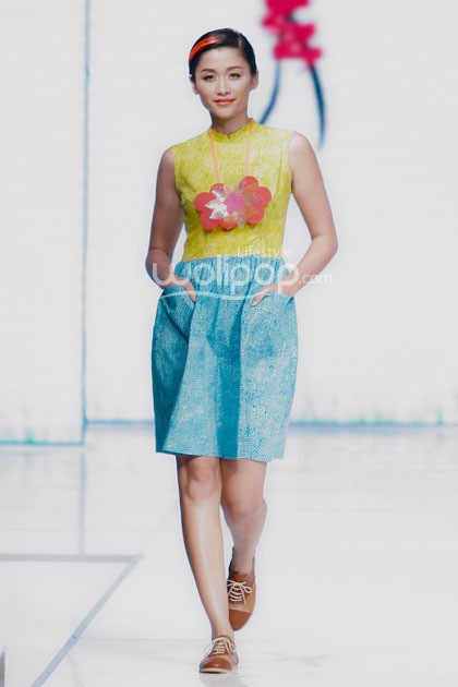 Lenny Agustin Easy Like Sunday Morning. Jakarta Fashion & Food Festival 2014 at Grand Ballroom Harris Hotel. Kelapa Gading. Jakarta. [Foto: Mohammad Abduh/Wolipop]