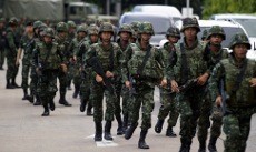 Dramatis! Tentara Thailand Tahan Eks Menteri Saat Berbicara pada Pers