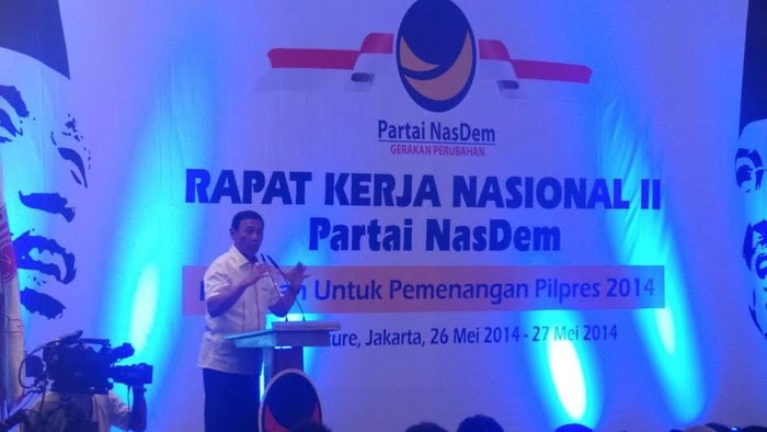 Canda Wiranto pada Sekutu Koalisi Jokowi-JK di Rakernas NasDem