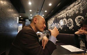 Cuma di Jepang, Diskon Makan di Restoran untuk Turis Botak