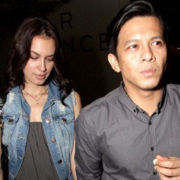 Direstui Orangtua, Ariel dan Sophia Mueller Menikah Mei?