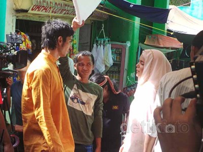 Petualangan Abimana dalam Syuting Haji Backpacker di India