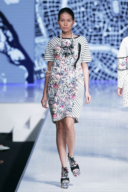 Sofie Urban Morphology. Jakarta Fashion & Food Festival 2014 at Grand Ballroom Harris Hotel. Kelapa Gading. Jakarta. [Foto: Mohammad Abduh/Wolipop]