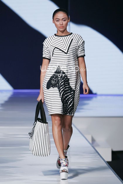 Sofie Urban Morphology. Jakarta Fashion & Food Festival 2014 at Grand Ballroom Harris Hotel. Kelapa Gading. Jakarta. [Foto: Mohammad Abduh/Wolipop]