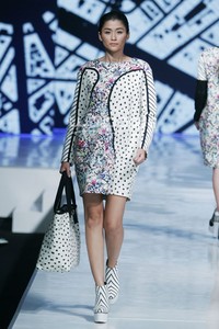 Sofie Urban Morphology. Jakarta Fashion & Food Festival 2014 at Grand Ballroom Harris Hotel. Kelapa Gading. Jakarta. [Foto: Mohammad Abduh/Wolipop]