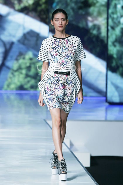 Sofie Urban Morphology. Jakarta Fashion & Food Festival 2014 at Grand Ballroom Harris Hotel. Kelapa Gading. Jakarta. [Foto: Mohammad Abduh/Wolipop]
