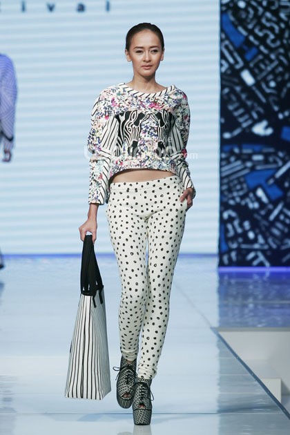 Sofie Urban Morphology. Jakarta Fashion & Food Festival 2014 at Grand Ballroom Harris Hotel. Kelapa Gading. Jakarta. [Foto: Mohammad Abduh/Wolipop]