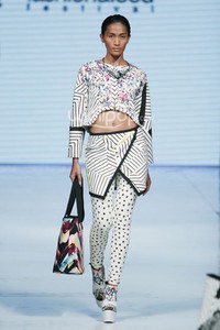 Sofie Urban Morphology. Jakarta Fashion & Food Festival 2014 at Grand Ballroom Harris Hotel. Kelapa Gading. Jakarta. [Foto: Mohammad Abduh/Wolipop]