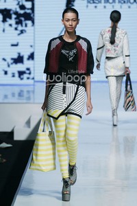 Sofie Urban Morphology. Jakarta Fashion & Food Festival 2014 at Grand Ballroom Harris Hotel. Kelapa Gading. Jakarta. [Foto: Mohammad Abduh/Wolipop]