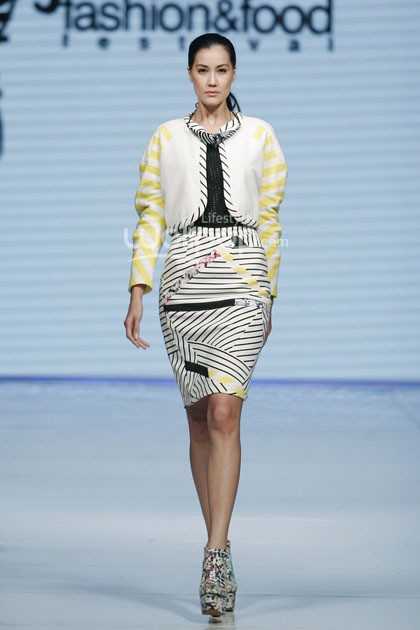 Sofie Urban Morphology. Jakarta Fashion & Food Festival 2014 at Grand Ballroom Harris Hotel. Kelapa Gading. Jakarta. [Foto: Mohammad Abduh/Wolipop]