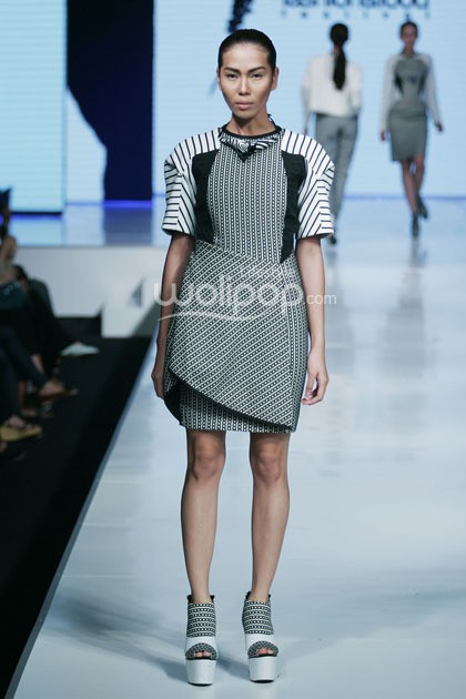 Sofie Urban Morphology. Jakarta Fashion & Food Festival 2014 at Grand Ballroom Harris Hotel. Kelapa Gading. Jakarta. [Foto: Mohammad Abduh/Wolipop]