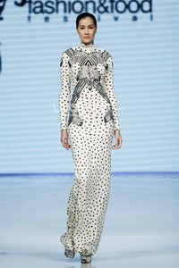 Sofie Urban Morphology. Jakarta Fashion & Food Festival 2014 at Grand Ballroom Harris Hotel. Kelapa Gading. Jakarta. [Foto: Mohammad Abduh/Wolipop]