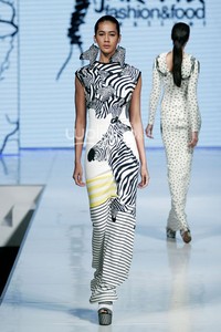 Sofie Urban Morphology. Jakarta Fashion & Food Festival 2014 at Grand Ballroom Harris Hotel. Kelapa Gading. Jakarta. [Foto: Mohammad Abduh/Wolipop]