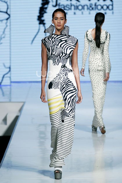 Sofie Urban Morphology. Jakarta Fashion & Food Festival 2014 at Grand Ballroom Harris Hotel. Kelapa Gading. Jakarta. [Foto: Mohammad Abduh/Wolipop]