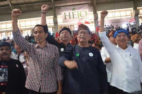 Soal Baju Perangnya, Jokowi: Ngapain Seragam, Kayak Anak TK