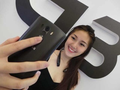 Squeeze! Selfie LG G3 dengan Mengepal