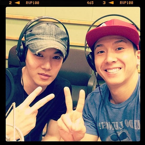 Selca Kompak Sehun EXO dan G-Dragon, Kangin SuJu Sibuk Main Bisbol Selca Kompak Sehun EXO dan G-Dragon, Kangin SuJu Sibuk Main Bisbol