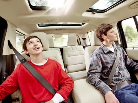 Ford Mulai Pasang Sabuk Pengaman dengan Airbag