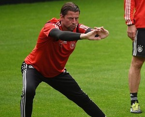 Pakai Sepatu Berangka Satu, Weidenfeller Gantikan Neuer?
