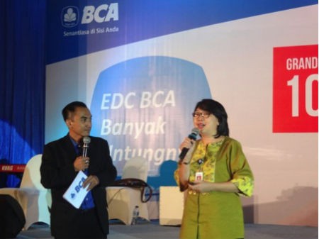 EDC BCA : Kejutan Belanja di Area Perdagangan Mangga Dua