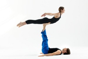 Yang Perlu Diperhatikan Saat Mencoba Latihan Acroyoga