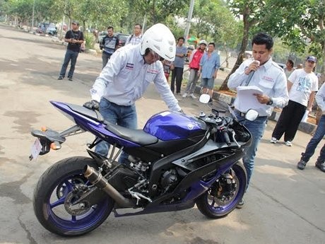 Yamaha Ajari Pemilik Moge Safety Riding