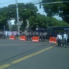 Polisi Pecah Massa Capres, Jokowi di Menteng dan Prabowo di HI