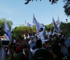 Orasi Prabowo di Atas Lexus B 17 GRD