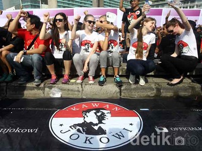 Aksi Dukungan Para Relawan Jokowi