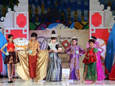 Peragaan Busana Anak Sambut HUT DKI