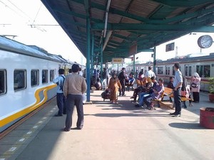 Penambahan Jadwal Kereta yang Dikeluhkan dan Disambut Positif para Roker