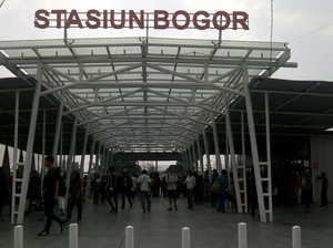 Dianggap Bikin Macet, Pintu Masuk Stasiun Bogor Resmi Dipindah