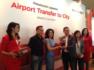 Blue Bird Sediakan Taksi Khusus Penumpang AirAsia dari Soetta