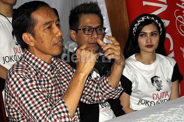Ini Janji Jokowi untuk Guru Honorer Jika Terpilih Jadi RI-1 Ini Janji Jokowi untuk Guru Honorer Jika Terpilih Jadi RI-1