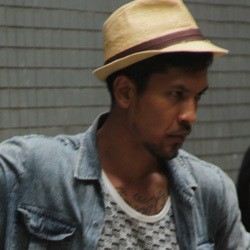 Edward Akbar Kembali Tampil dengan Image Bad Boy di Runaway