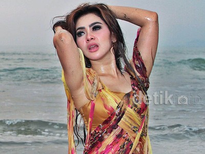 10 Foto Paling Hot Minggu Ini, dari Syahrini Hingga Mulan Jameela