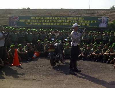 Ditlantas Polda Jatim Gandeng Korem Bhaskara Jaya Tekan Kecelakaan