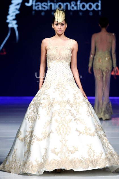 Albert Yanuar Supreme Style. Jakarta Fashion & Food Festival 2014 at Grand Ballroom Harris Hotel. Kelapa Gading. Jakarta. [Foto: Mohammad Abduh/Wolipop]