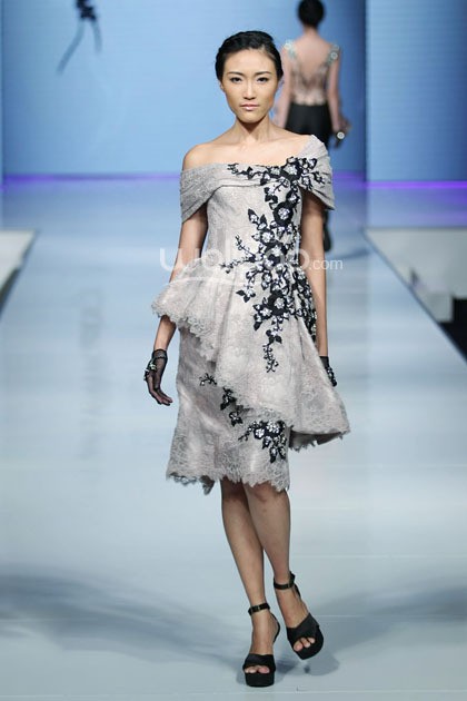 Andreas Odang Supreme Style. Jakarta Fashion & Food Festival 2014 at Grand Ballroom Harris Hotel. Kelapa Gading. Jakarta. [Foto: Mohammad Abduh/Wolipop]