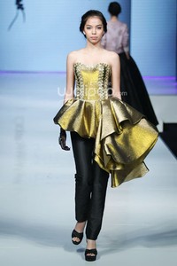 Andreas Odang Supreme Style. Jakarta Fashion & Food Festival 2014 at Grand Ballroom Harris Hotel. Kelapa Gading. Jakarta. [Foto: Mohammad Abduh/Wolipop]