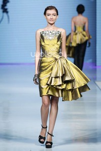 Andreas Odang Supreme Style. Jakarta Fashion & Food Festival 2014 at Grand Ballroom Harris Hotel. Kelapa Gading. Jakarta. [Foto: Mohammad Abduh/Wolipop]